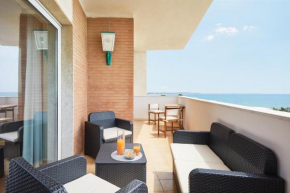 Отель   Orizzonte Casesicule, Fantastic Sea View with Balcony and Big Windows, Wi-Fi, Поццалло